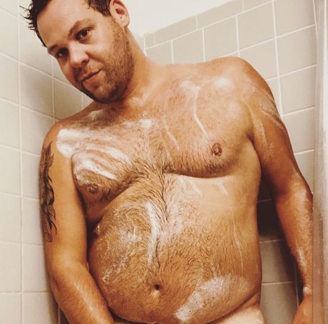 Foto di nudo di fuga di OnlyFans di Njlipstickbear