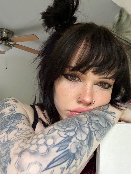 Foto di nudo di fuga di OnlyFans di Billie 