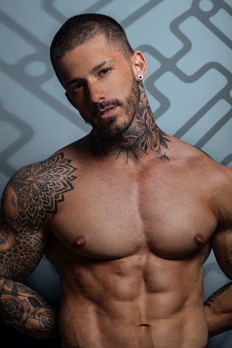 Foto di nudo di fuga di OnlyFans di Alex Salgueiro