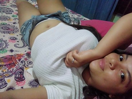 Foto di nudo di fuga di OnlyFans di Alexia