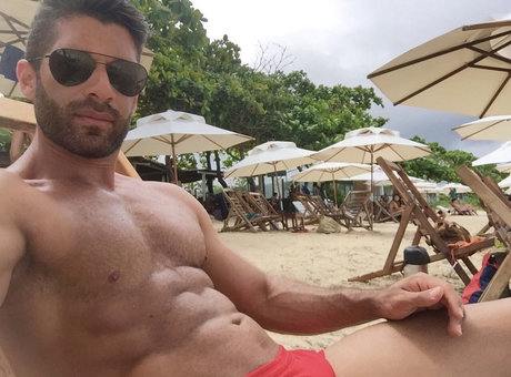 Foto di nudo di fuga di OnlyFans di Alex Sillva