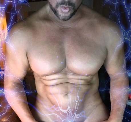 Foto di nudo di fuga di OnlyFans di Kalaini Kais Bigdudedoug 