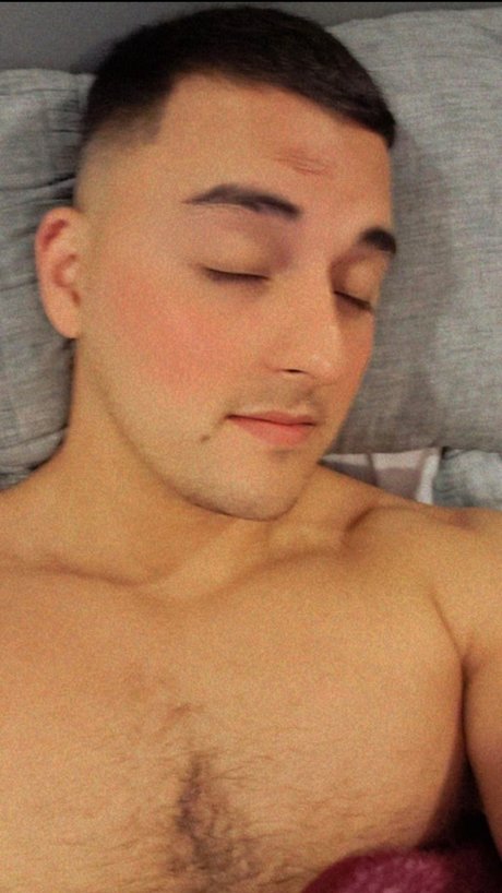 Foto di nudo di fuga di OnlyFans di Alberto Magallan
