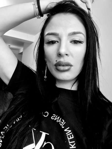Foto di nudo di fuga di OnlyFans di Diana