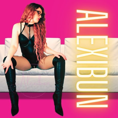 Foto di nudo di fuga di OnlyFans di Mistress Lexi Aka Alexibun