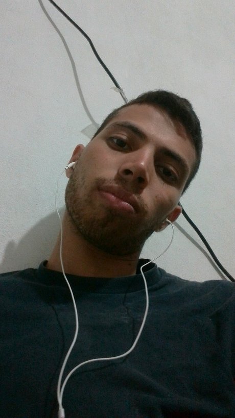 Foto di nudo di fuga di OnlyFans di Alving Herrera