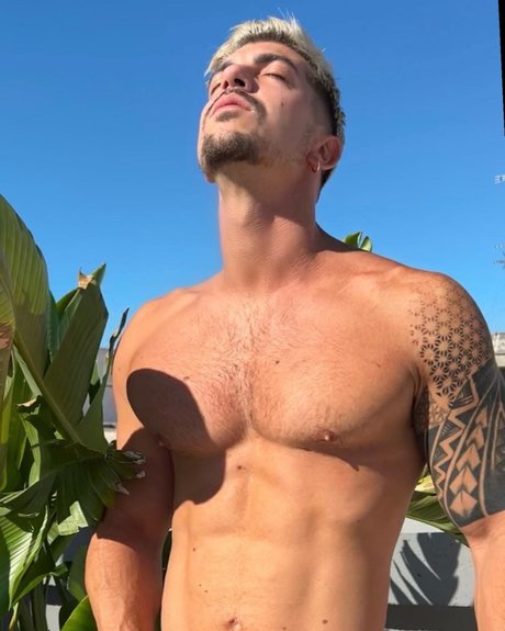 Foto di nudo di fuga di OnlyFans di Alxcont3