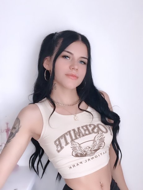 Foto di nudo di fuga di OnlyFans di Ninoskamillerie