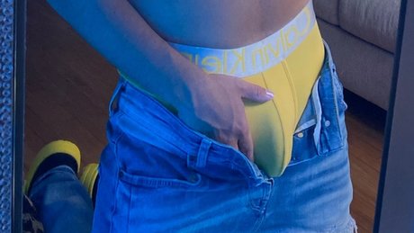 Foto di nudo di fuga di OnlyFans di Nino
