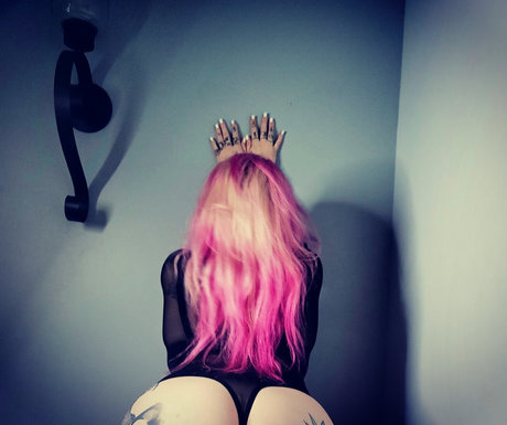 Foto di nudo di fuga di OnlyFans di Nina 