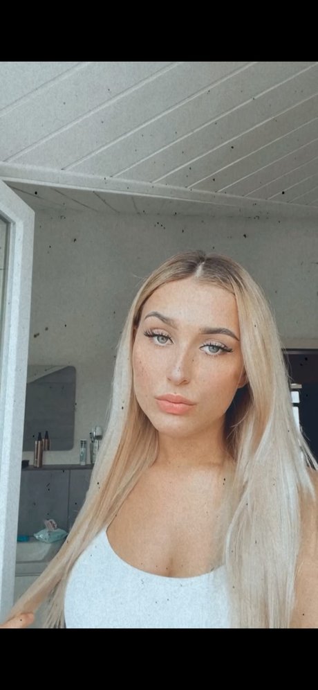 Foto di nudo di fuga di OnlyFans di Nina Se 19