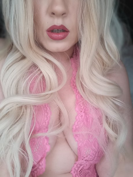 Foto di nudo di fuga di OnlyFans di Ninaraejonesvip