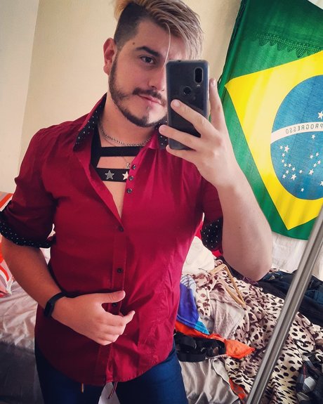 Foto di nudo di fuga di OnlyFans di Nikolay