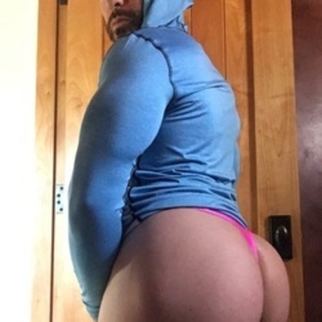 Foto di nudo di fuga di OnlyFans di Nikolai Lovato