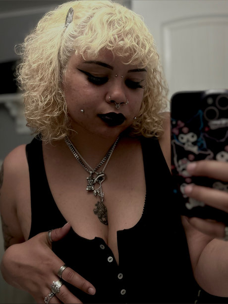 Foto di nudo di fuga di OnlyFans di Kenz