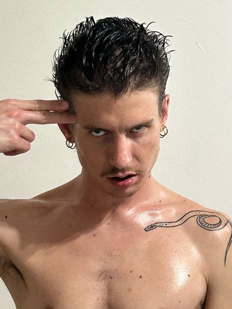 Foto di nudo di fuga di OnlyFans di Ed