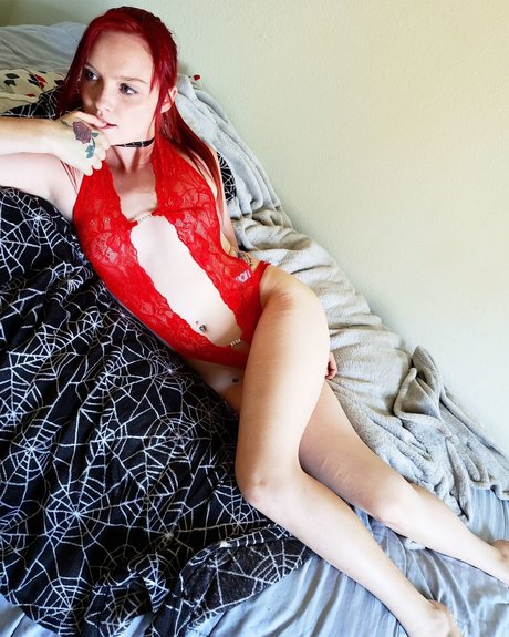 Foto di nudo di fuga di OnlyFans di Hellrazorbabe