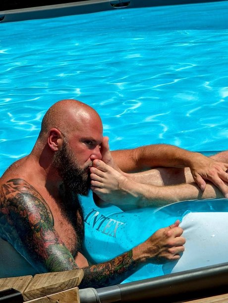 Foto di nudo di fuga di OnlyFans di Cubbys  Feet