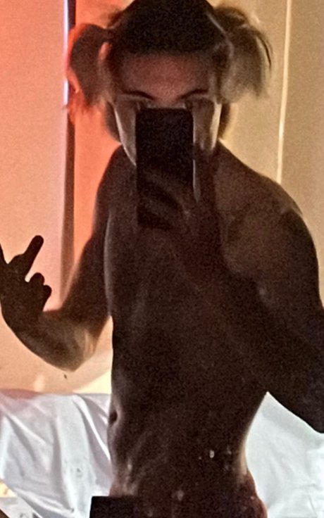 Foto di nudo di fuga di OnlyFans di Benny Banana 