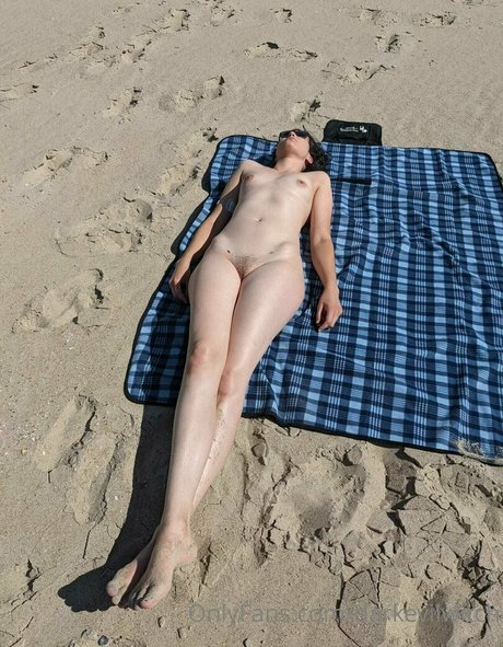 Foto di nudo di fuga di OnlyFans di Darkevilwitch