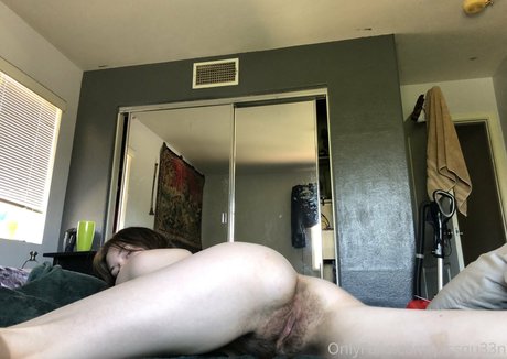 Foto di nudo di fuga di OnlyFans di Pissqu33n