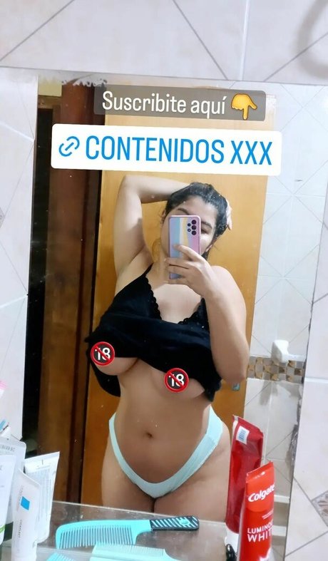 Foto di nudo di fuga di OnlyFans di Marilsalopez98