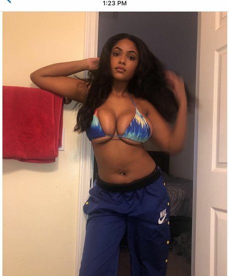Foto di nudo di fuga di OnlyFans di Sophia Cardinez
