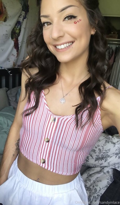 Sandyinlacefree