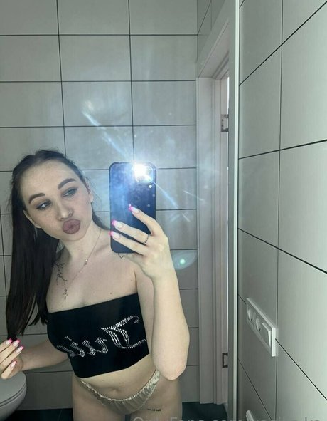 Foto di nudo di fuga di OnlyFans di Vasiliska
