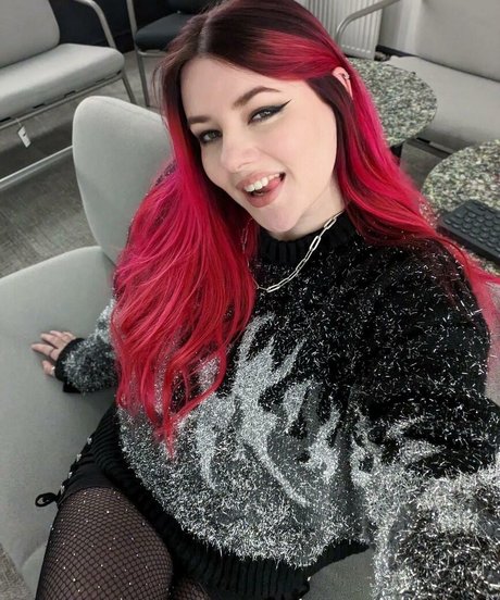 Foto di nudo di fuga di OnlyFans di Ash Millman