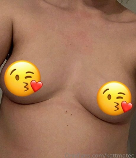 Foto di nudo di fuga di OnlyFans di Kattmatee