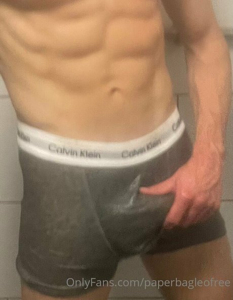 Foto di nudo di fuga di OnlyFans di Paperbagfree