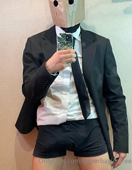 Foto di nudo di fuga di OnlyFans di Paperbagfree