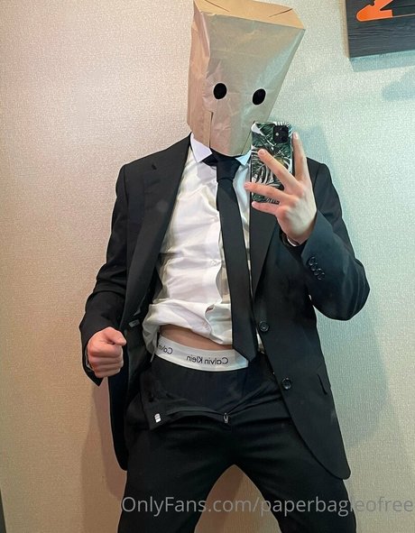 Foto di nudo di fuga di OnlyFans di Paperbagfree