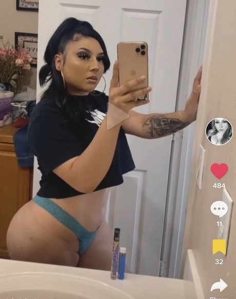 Foto di nudo di fuga di OnlyFans di Bakedbabeeee