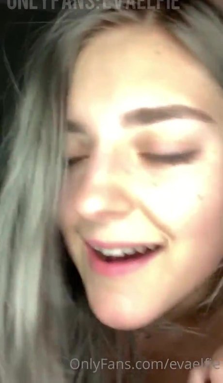 EvaElfie