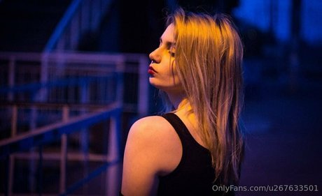 Syren_of_paradise