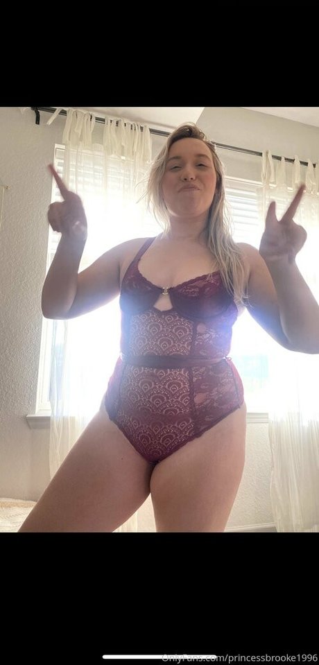 Foto di nudo di fuga di OnlyFans di Princessbrooke1996