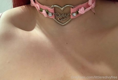 Foto di nudo di fuga di OnlyFans di Littleredivyfree