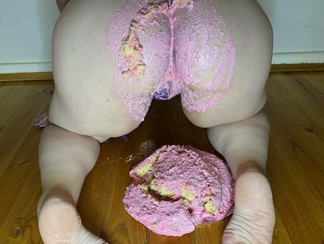 Littleredivyfree