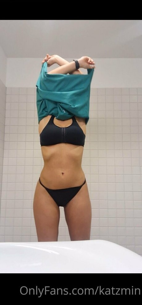 Foto di nudo di fuga di OnlyFans di Katzmin