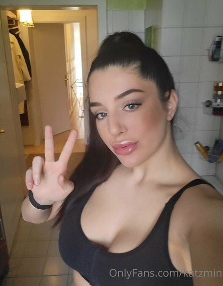 Foto di nudo di fuga di OnlyFans di Katzmin