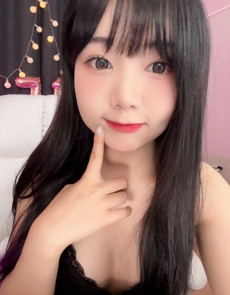 Foto di nudo di fuga di OnlyFans di Wngml774
