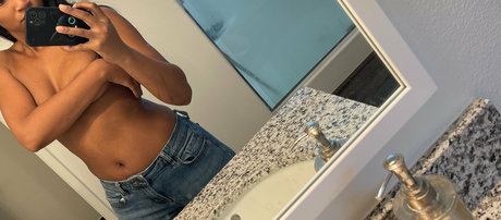 Foto di nudo di fuga di OnlyFans di Neia467