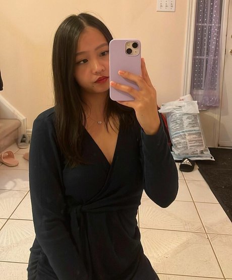 Foto di nudo di fuga di OnlyFans di Queenbaddii
