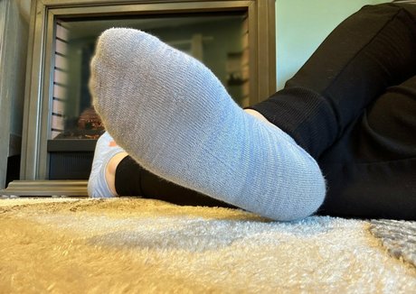 Foto di nudo di fuga di OnlyFans di Fingerstoessolesfree