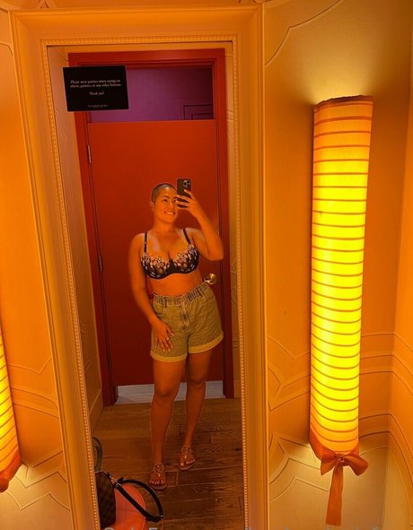 Foto di nudo di fuga di OnlyFans di Hayley Alexis