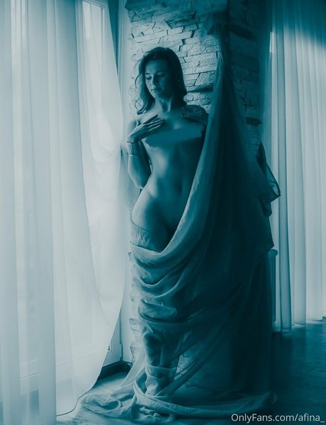Foto di nudo di fuga di OnlyFans di Afina
