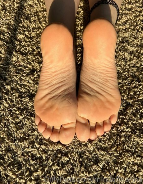 Foto di nudo di fuga di OnlyFans di Mindofmarina