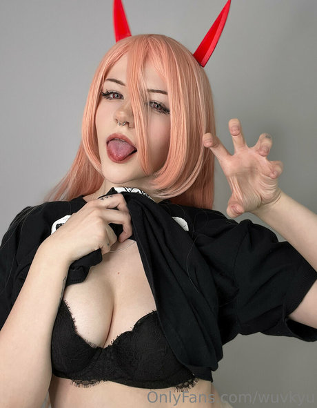 Foto di nudo di fuga di OnlyFans di Wuvkyu